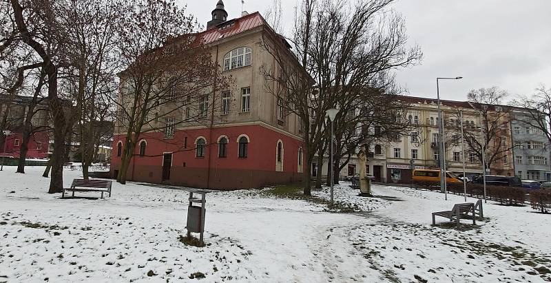 Obvod Střekov v Ústí nad Labem. Pošta, bývalá radnice