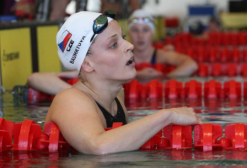 V Ústí nad Labem proběhla od pátku do neděle Velká cena Ústí nad Labem v plavání. Soutěžila i reprezentantka v plavání z Chomutova Simona Baumrtová.