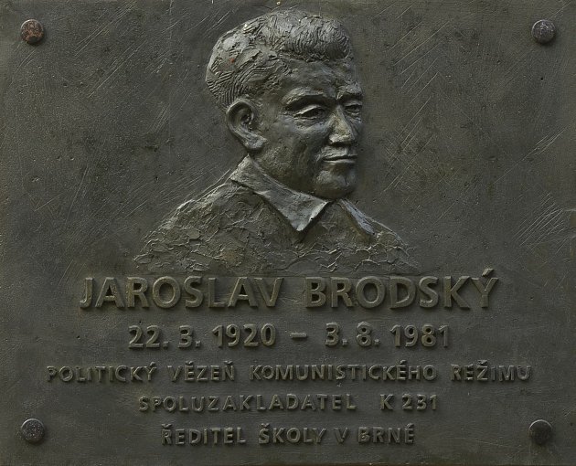 Pamětní deska Jaroslava Brodského.