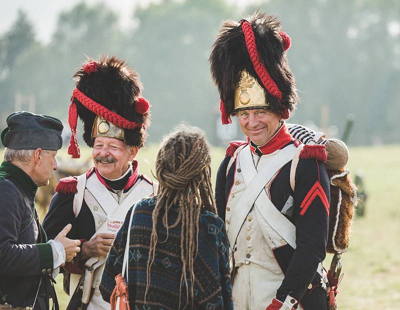 Napoleonská doba dodnes přitahuje množství lidí. I v České republice se lze během roku setkat s mnoha rekonstrukcemi událostí z doby vlády císaře Napoleona Bonaparta. Rekonstrukce napoleonské bitvy u Chlumce. V roli generála se představil herec Vydra.