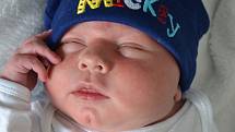 Dominik Stehlík se narodil v ústecké porodnici 2.9.2015 (21.35) mamince Sabině Stehlíkové. Měřil 51 cm, vážil 4,20 kg.