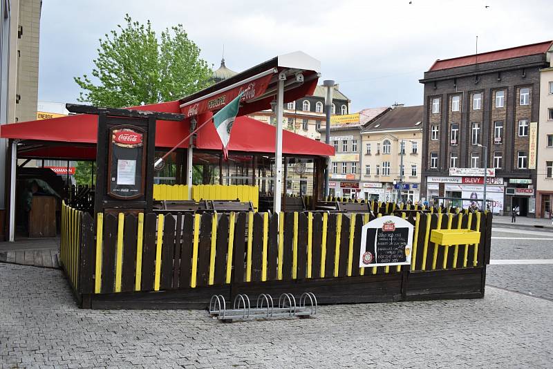 Restaurace Pepe Lopez vaří mexická jídla a sídlí přímo na Mírovém náměstí.