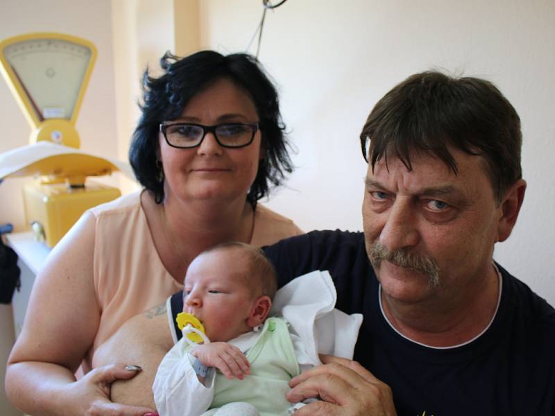 Jakub Suchý se narodil v ústecké porodnici 16. 5. 2017 (4.10) Lucii Suché.  Měřil 51 cm, vážil 4,00 kg.