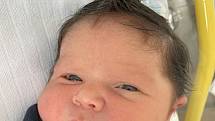 Damián Surmaj se narodil 30. září v 9.10 hodin mamince Denise Lakatošové z Mostu. Měřil 48 cm a vážil 4,17 kg.