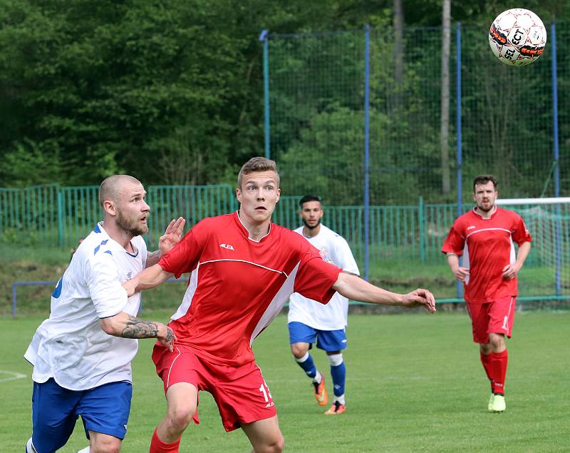 I.A třída. Střekov (červení) zvítězil nad Proboštovem (bílomodří) 4:2. I. A třída 2018/2019