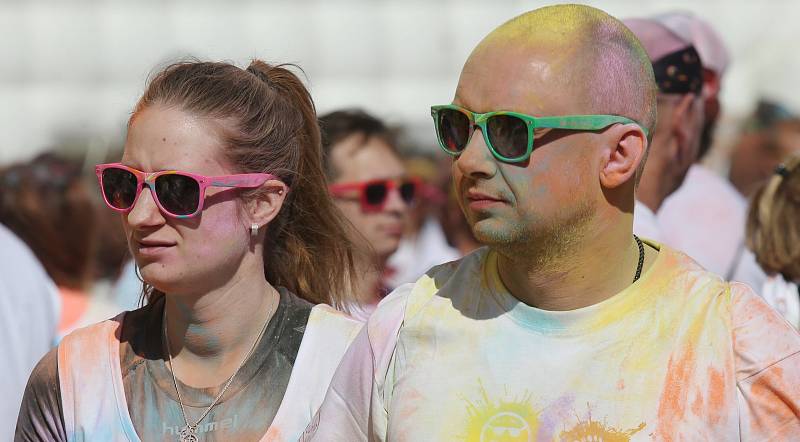 Za zábavou a za sportem dorazilo v v Ústí nad Labem na Rainbow run 2017 několik stovek návštěvníků.