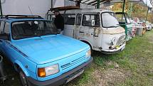 Miloš Vrbka z Terezína sbírá auta z bývalé NDR. Teď má některé v originálním muzeu. 