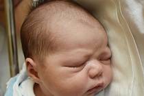 Tobiáš Klein se narodil 17. října ve 13.35 hodin mamince Denise Zvolské z Bíliny. Měřil 49 cm a vážil 3,60 kg.