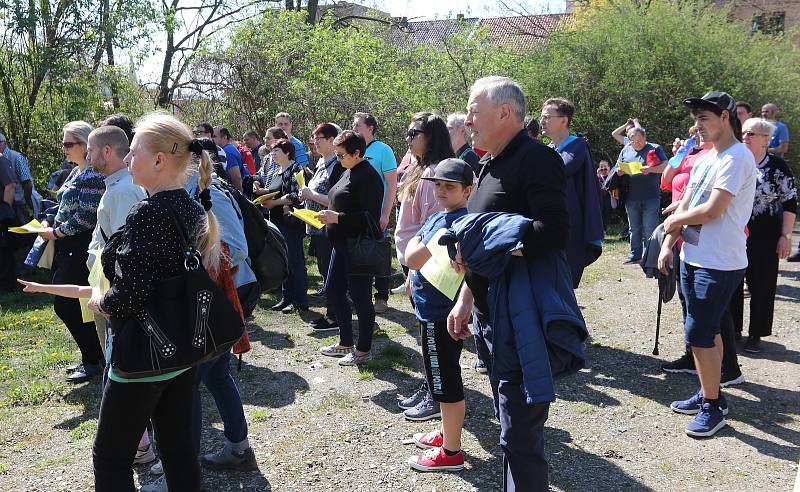 Představitelé církve v Ústí nad Labem odpoledne vystoupili na Mariánskou skálu.