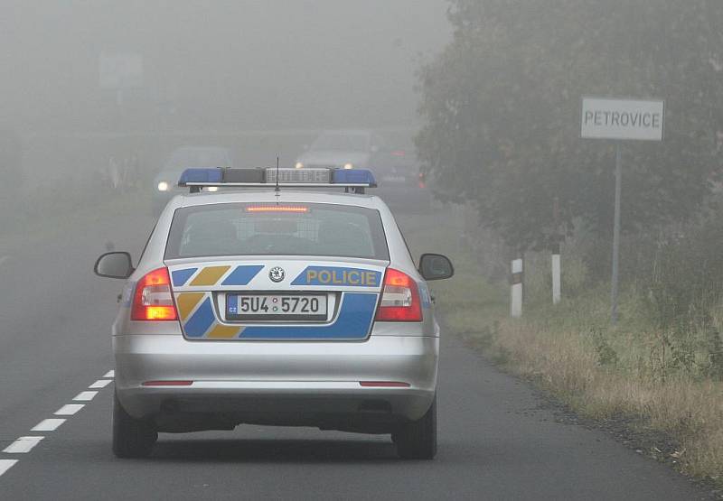 Celníci nacházeli padělky zboží a nekolkovaných cigaret v různých skrýších. Cigarety byly například v úkrytu v radiátorech, léky byly schované v opuštěném vozidle.