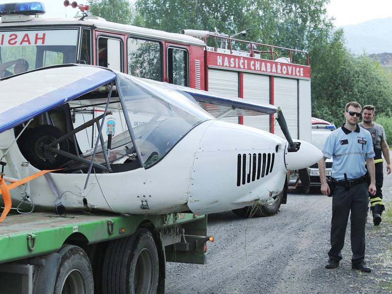 V úterý se zřítilo ultralehké letadlo v Úžině u Ústí nad Labem v blízkosti letiště.