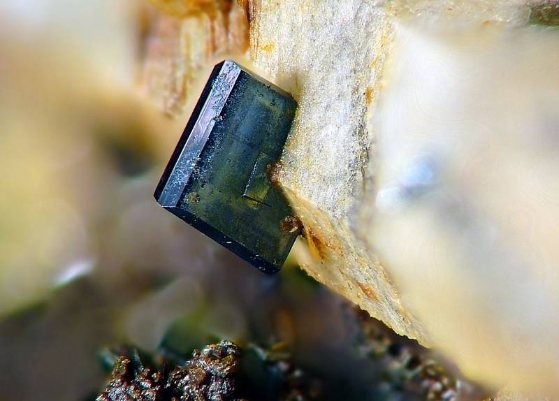 Úchvatné snímky krystalů minerálů začal fotograf pořizovat před šesti lety. Nyní jich má na kontě už kolem třinácti stovek