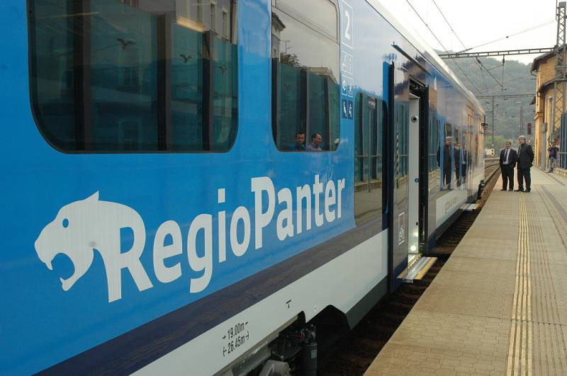 České dráhy pokřtily vlakové soupravy RegioPanter a RegioShark.