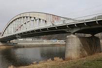 Lávku chtěl původně postavit Ústecký kraj v souvislosti s rekonstrukcí mostu Edvarda Beneše.