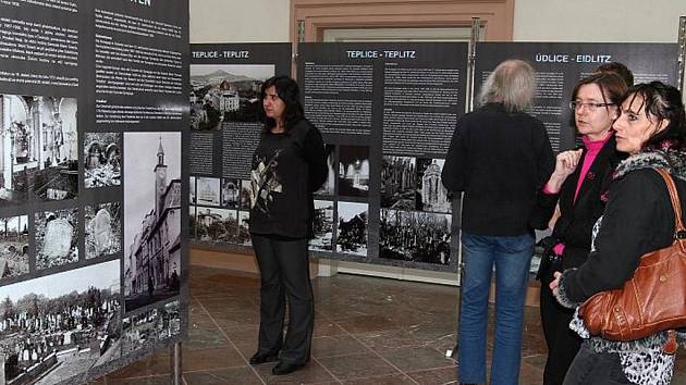 Výstava Zničené židovské památky severních Čech 1938 - 1989 měla předpremiéru v prostorách územního odborného pracoviště Národního památkového ústavu v Ústí nad Labem.