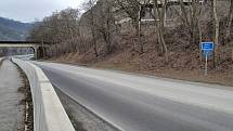 Z namátkových kontrol na hranicích okresu Ústí nad Labem a Litoměřice, po obou březích řeky Labe. Jedna je v Církvicích, druhá na konečné MHD ve Vaňově v Ústí. Pondělí 1. března 2021