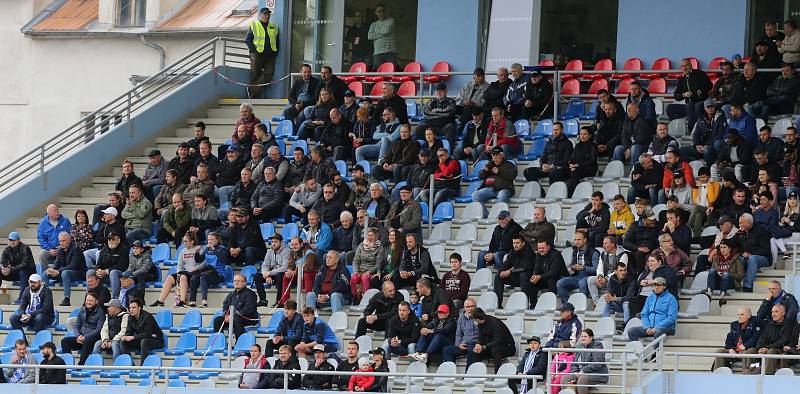 Fotbalisté Ústí nad Labem (v modrobílém) hostili v domácím prostředí Varnsdorf