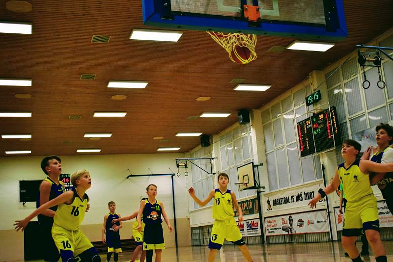 Basketbalisté Slunety Ústí n. L. v kategorii U12 vyhráli oba zápasy v Litoměřicích.