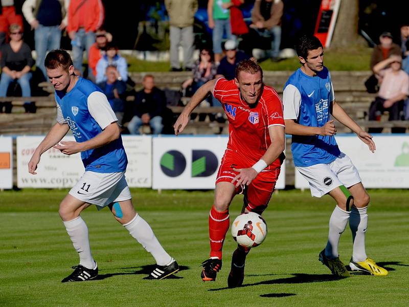 Ústečtí fotbalisté (červení) prohráli na hřišti Táborska 0:2.