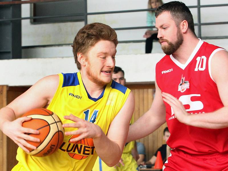 Sluneta USK Ústí – BK Klatovy 61:68.