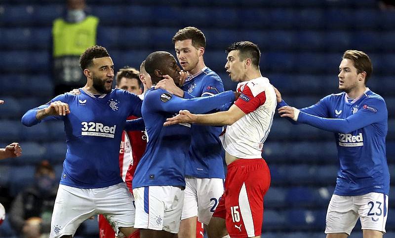 Ondřej Kúdela v zápase s Rangers.