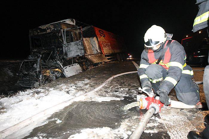 Tragická nehoda u Bělušic, při níž zemřel dvacetiletý mladík.