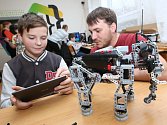 V ZŠ Neštěmická v Ústí nad Labem mají nově vybudovanou učebnu robotiky.