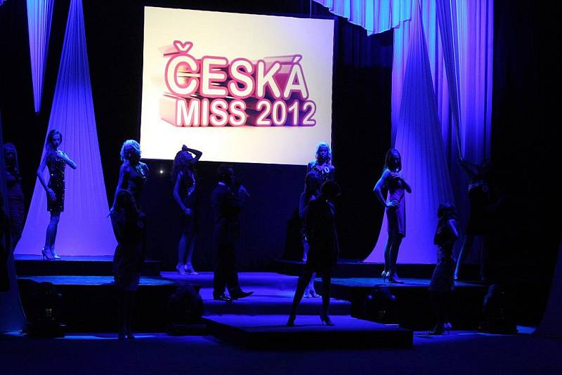 Finále severočeské soutěže krásy Česká Miss 2012.