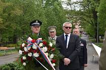 Obětem druhé světové války byla věnována krátká vzpomínková akce v Městských sadech v Ústí nad Labem. Konala se u příležitosti 77. výročí konce války.