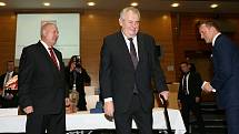 Miloš Zeman na Krajském úřadě Ústeckého kraje.