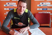 Basketbalista SLUNETY Ústí nad Labem Martin David prodloužil v dubnu 2019 na další tři roky. Foto: Sluneta Ústí nad Labem