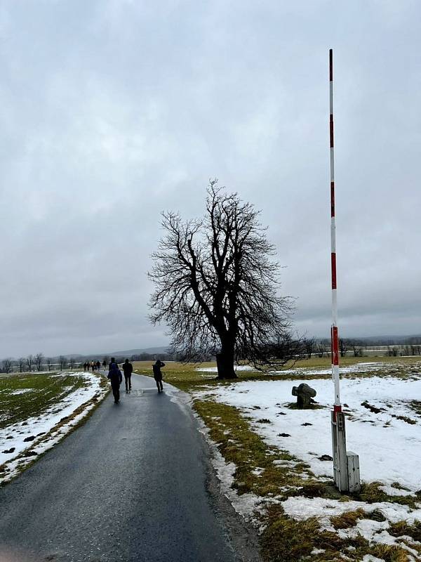 Pracovní týmy si prošly navrženou trasu v místech, kde Krušnohorský tunel překročí hranici mezi Českou republikou a Saskem.