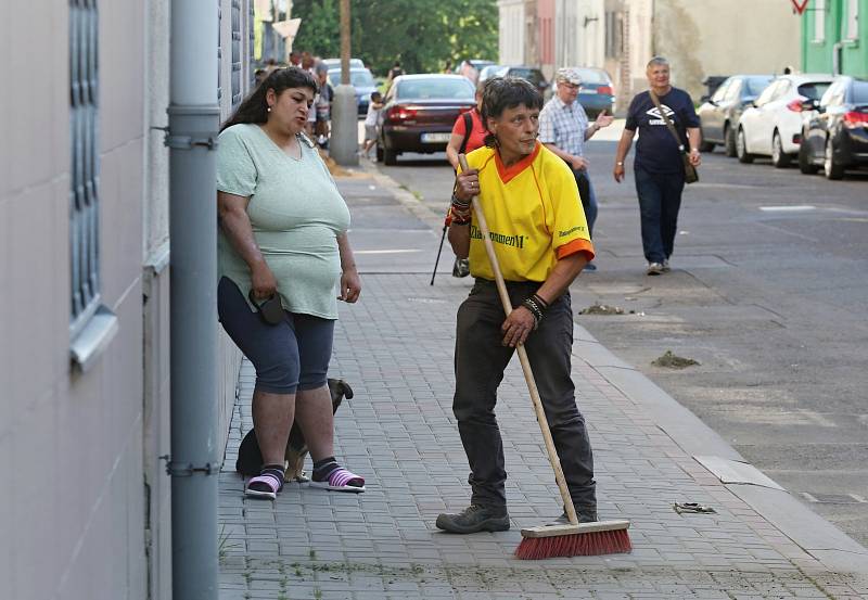 Zájemci se vypravili poznat proslulé ústecké ghetto Předlice s rodákem Karlem Punčochářem