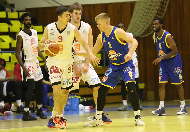 Basketbalisté Ústí vzdorovali v posledním utkání sezony mistrovskému Nymburku.