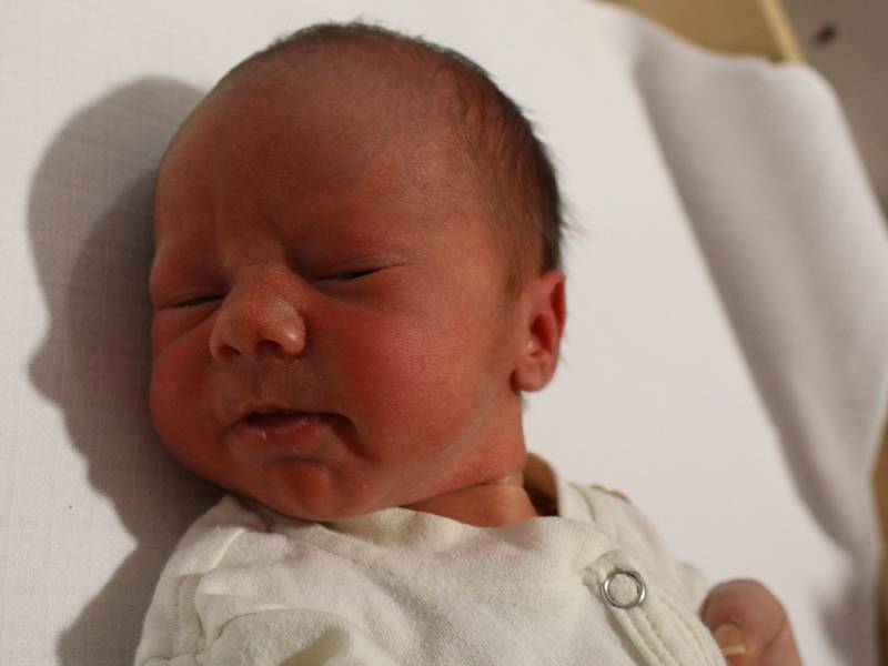 Petr Brožek se narodil  v ústecké porodnici 25. 2. 2017 (18.25) Michaele Kuchynkové.  Měřil 45 cm, vážil 2,41 kg.