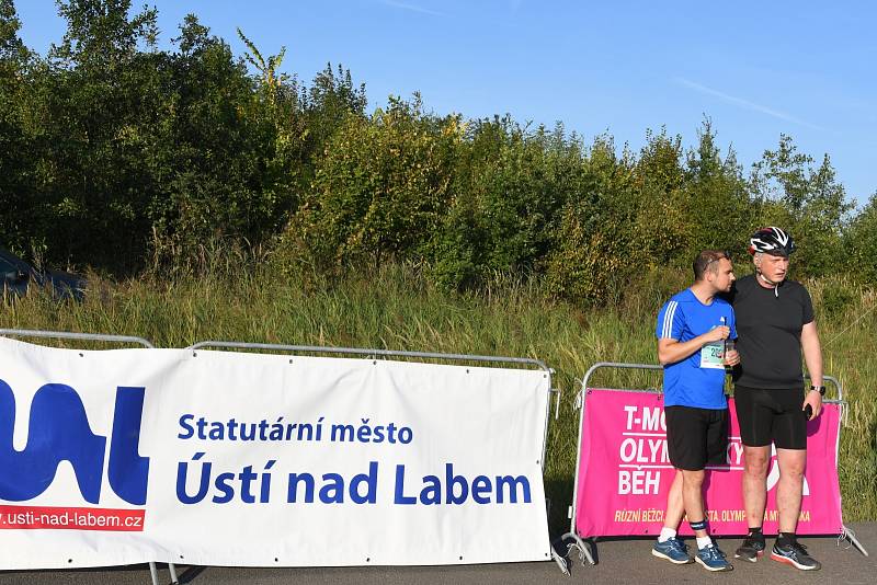 Ve středu 8. září se nadšení běžci různých věkových kategorií objevili u Milady, nálada byla skvělá, počasí fantastické, vítězové objímali poražené. T - Mobile Olympijský běh 2021 se v Ústí nad Labem povedl.