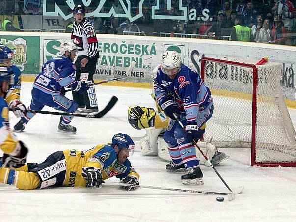 Ústečtí lvi zápas bohužel prohráli, vítězem Play off se stali hokejisté z Chomutova.