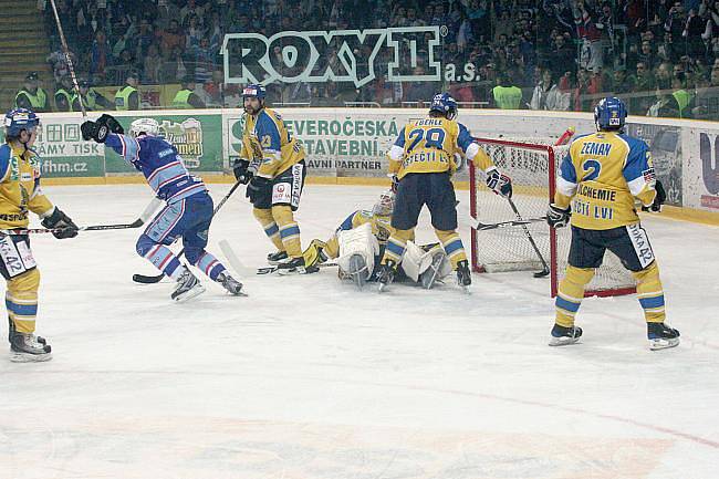 Ústečtí lvi zápas bohužel prohráli, vítězem Play off se stali hokejisté z Chomutova.