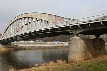 Most Edvarda Beneše v Ústí nad Labem na archivním snímku