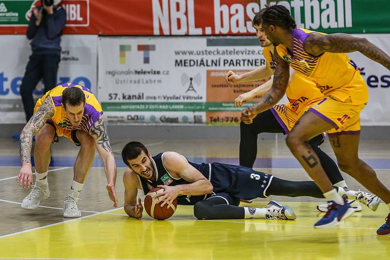 Basketbalové derby Sluneta Ústí nad Labem - Armex Děčín.