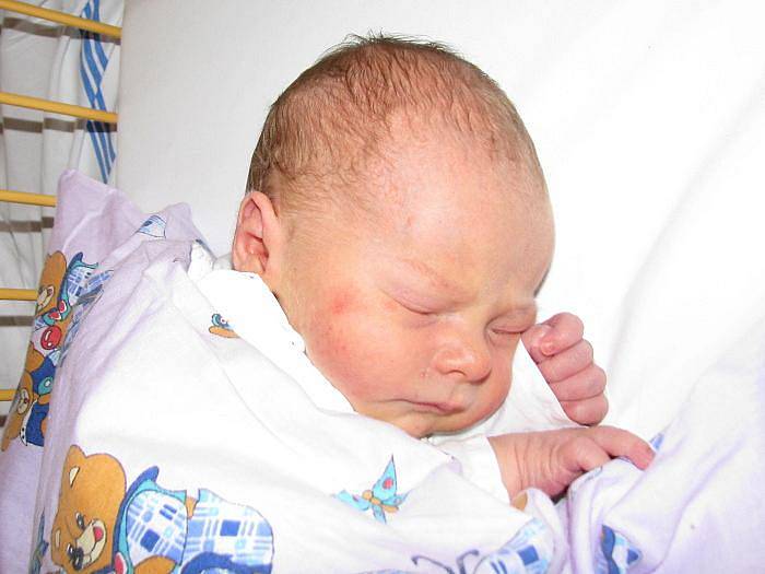 Karolína Drábková porodila v ústecké porodnici dne 20. 10. 2009 (2.00) syna Matěje (50 cm, 3,3 kg).