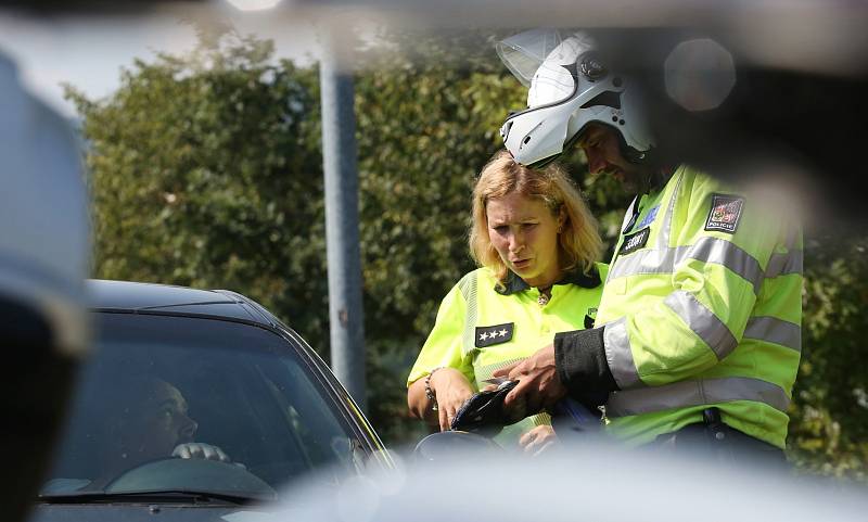 Dopravně bezpečnostní akce policie a záchranářů proběhla v pátek na dálnici D8 poblíž Ústí nad Labem