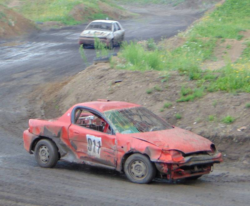 Čtvrým dílem pokračoval v sobotu sedmidílný autocrossový seriál Autopoint Cup na dráze v Chabařovicích.