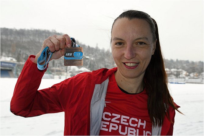 Ultramaratonkyně Lenka Berrouche přivezla bronzovou medaili z Tchaj-wanu. 
