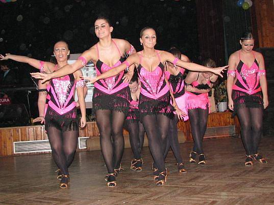 Maturitní ples Obchodní akademie Pařížská, třída 4. C