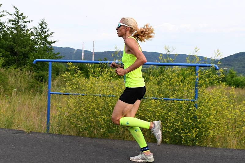 T-Mobile olympijský běh přilákal na Miladu na 150 amatérských běžců