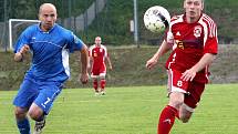 Fotbalisté Neštěmic (červení) doma porazili Jílové 3:0.