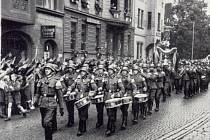 Příchod nacistické armády v roce 1938 byl ve znamení rozkvětu Tisícileté říše. 