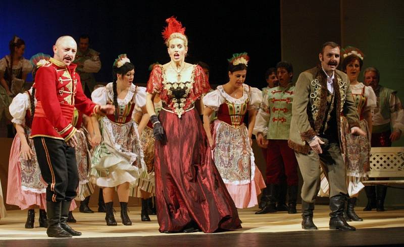 Premiéru slavné Kálmánovy operety Hraběnka Marica uvede Severočeské divadlo opery a baletu v pátek.