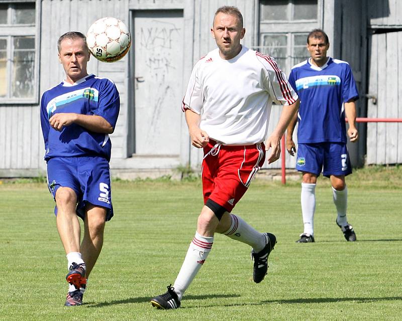 Fotbalisté Střekova slavili 70 let výročí od založení klubu. Popřát přijela i Kozlovna s Láďou Vízkem.  
